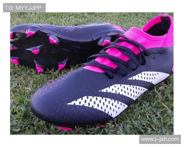 推荐适合男生的球星同款足球鞋挑选指南提升场上表现