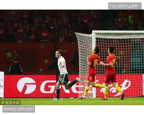 贝尔水杯引爆球迷热潮彰显足球巨星魅力与运动时尚风潮